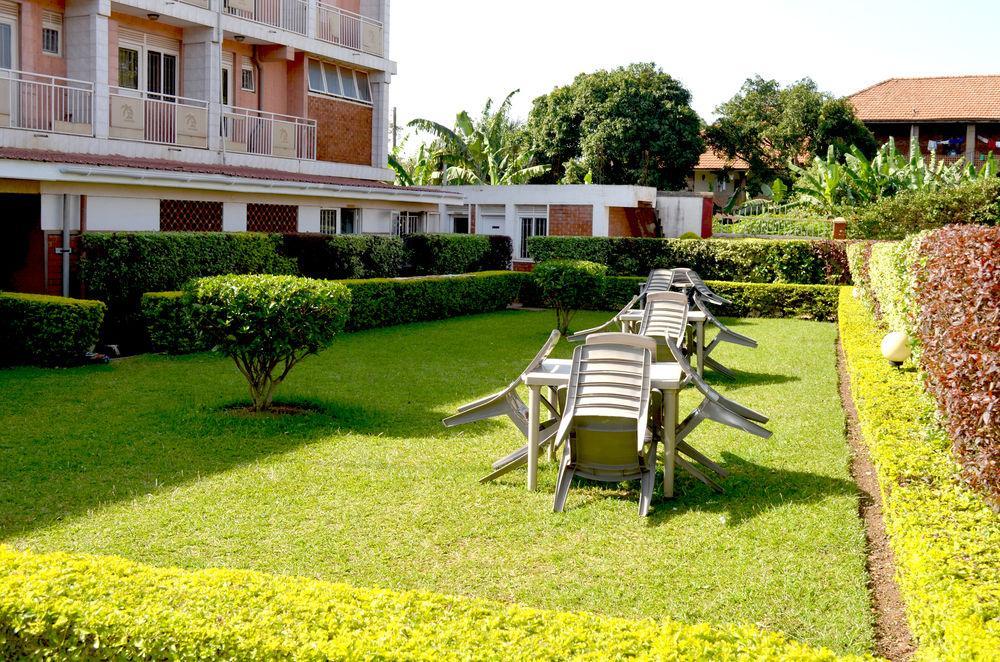 Hôtel Areba à Entebbe Extérieur photo