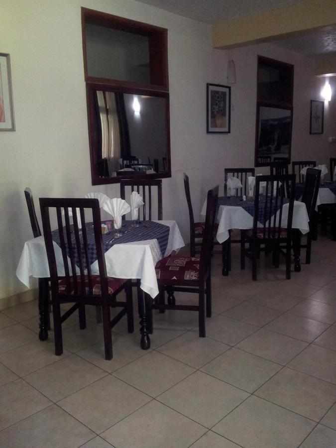 Hôtel Areba à Entebbe Extérieur photo