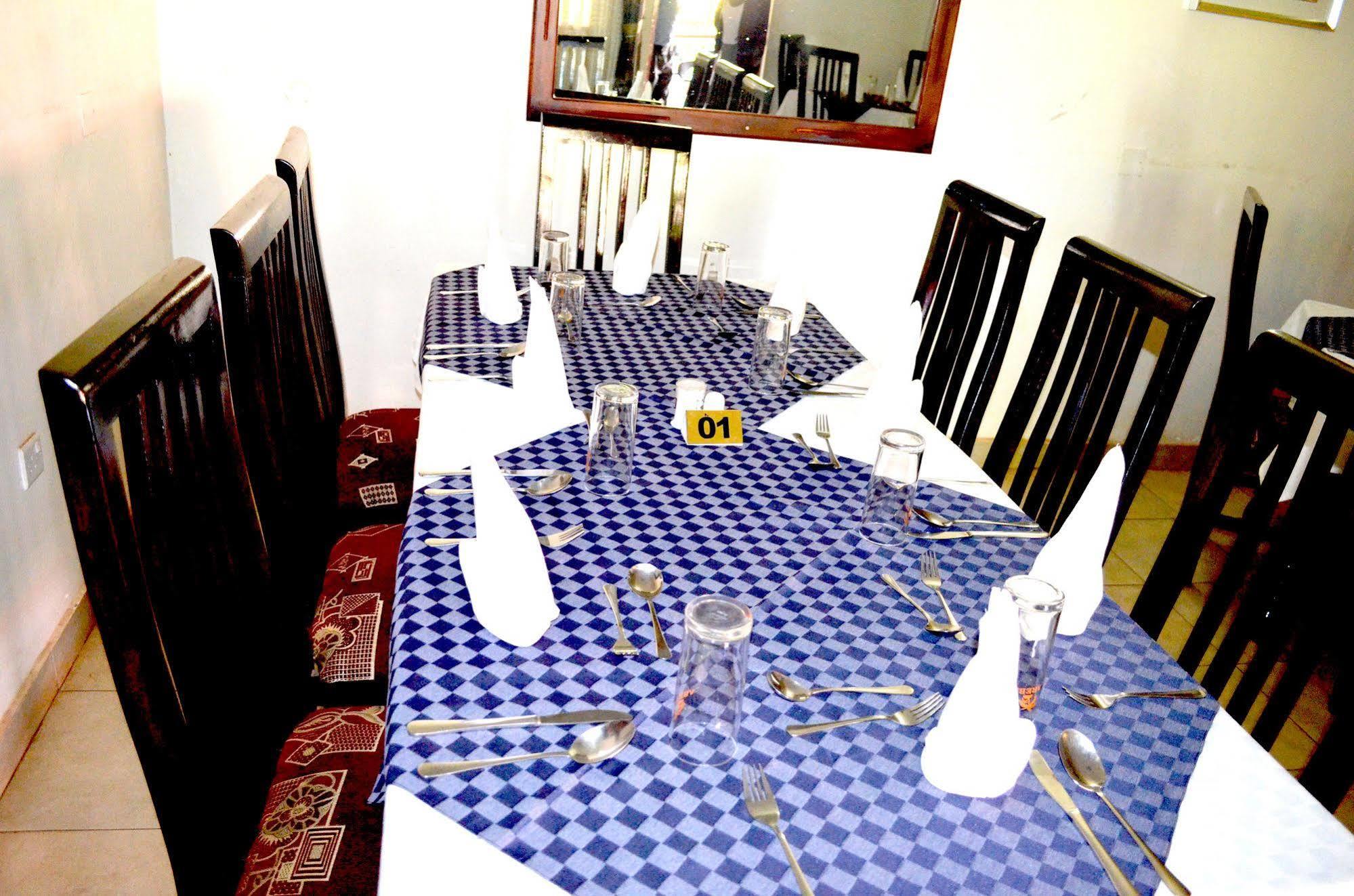 Hôtel Areba à Entebbe Extérieur photo
