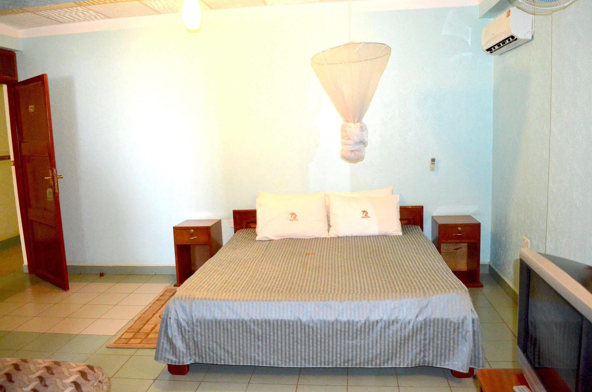 Hôtel Areba à Entebbe Extérieur photo