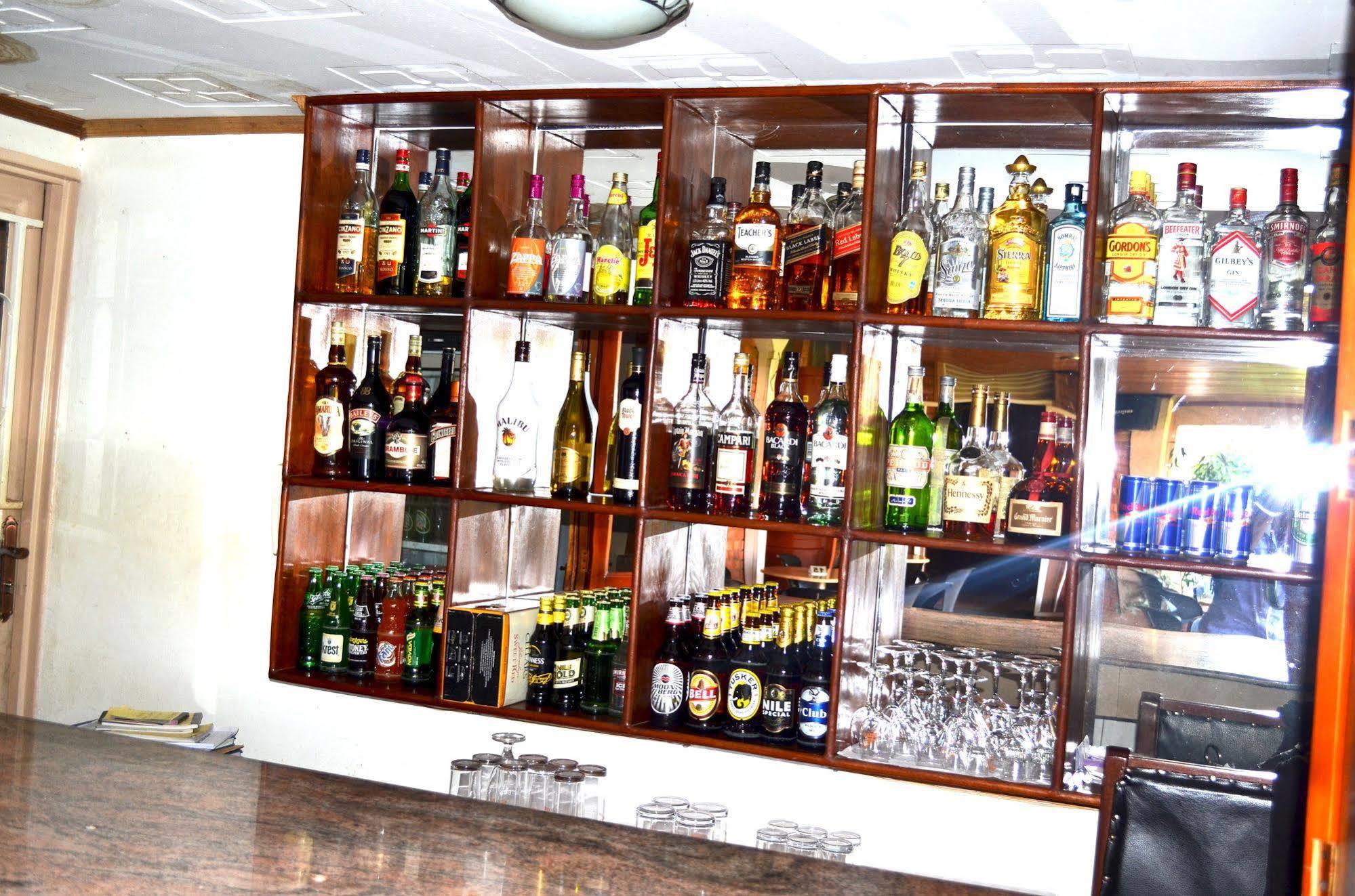 Hôtel Areba à Entebbe Extérieur photo